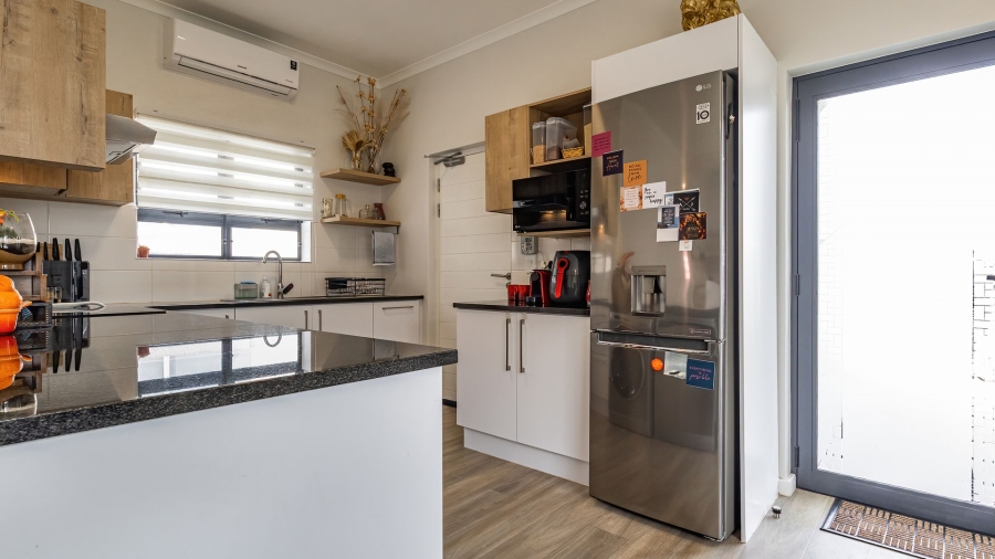 3 Bedroom Property for Sale in Burgundy Estate Western Cape
